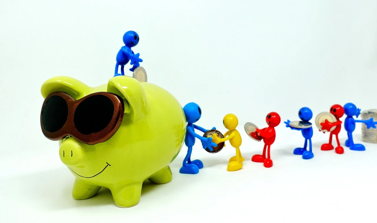 Revamp Your Finances with 3 Piggy Banks